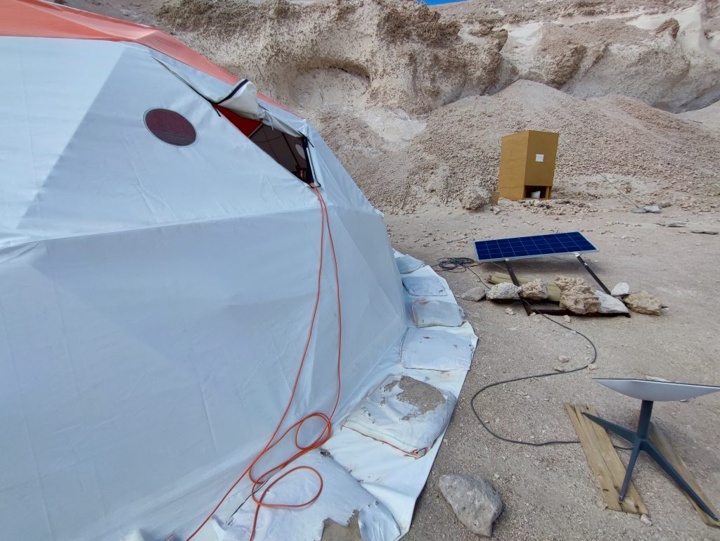 ojos del salado base camp