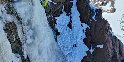 Discover the Frozen Waterfalls of the Central Zone of Chile