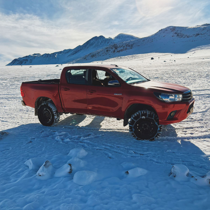 Your Mountain Safety Net: How to Choose the Right Insurance for Your Expedition