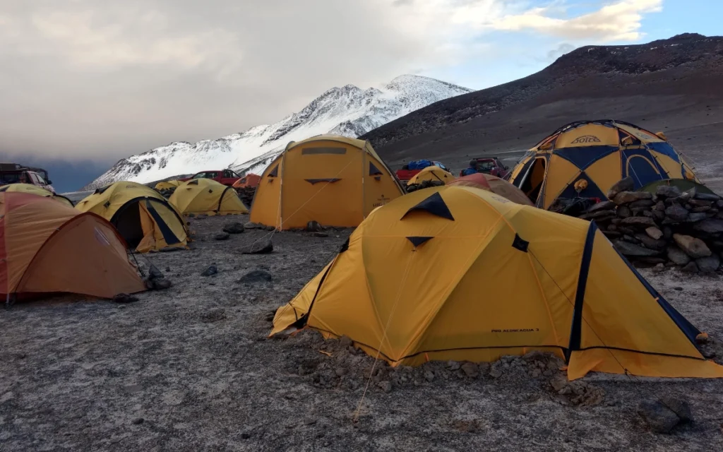 ojos-del-salado-14-days-atacama-high-camp